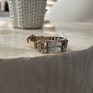 Stunning Henri Bendel bracelet